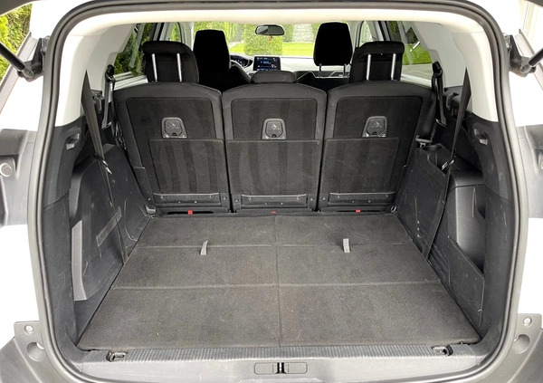 Peugeot 5008 cena 59900 przebieg: 217450, rok produkcji 2018 z Biała małe 667